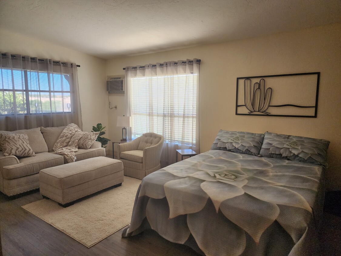 Foto principal - 1750 W Yucca Dr