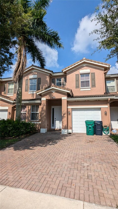 Foto principal - 11840 SW 154th Ave