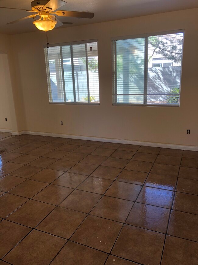 Building Photo - 7241 Victoria Oak Ct