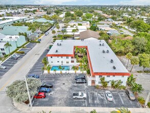 Building Photo - 2201 NE 36th St