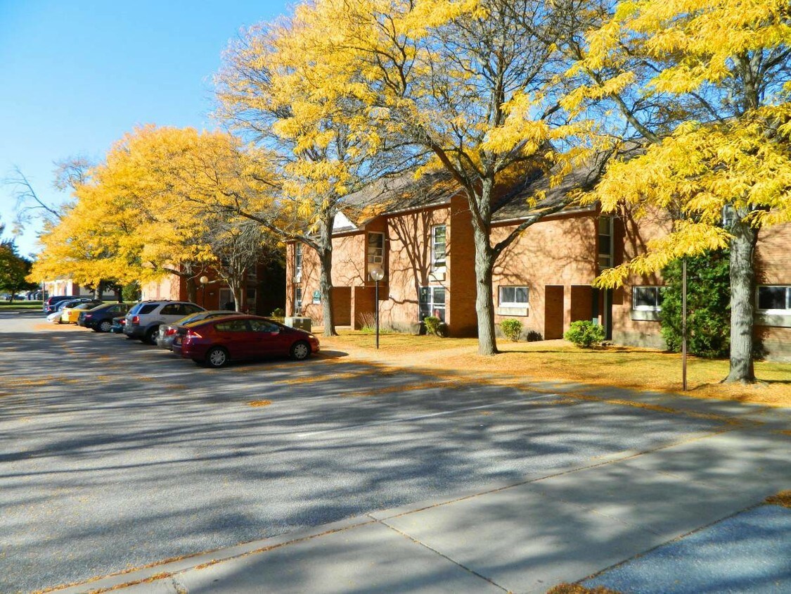 Primary Photo - 36 Catamount Ln