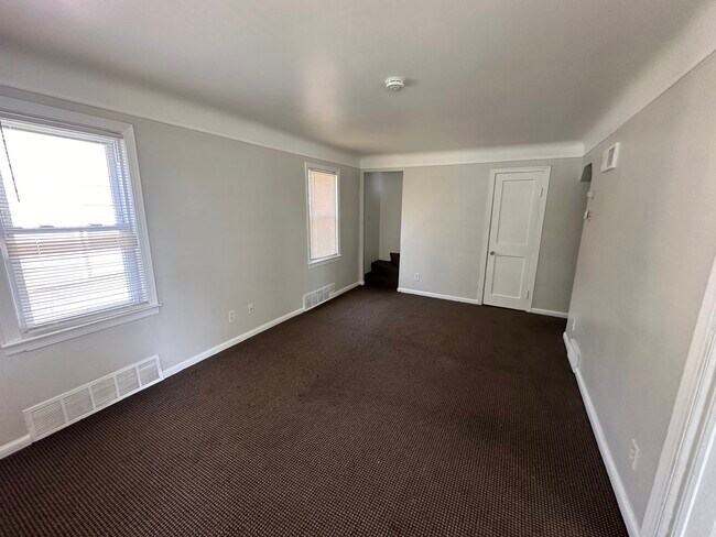 Foto del edificio - 22788 Rosalind Ave