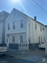 Building Photo - 113 Second St