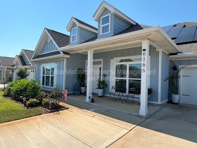 Foto del edificio - 6166 Forest Bay Ave