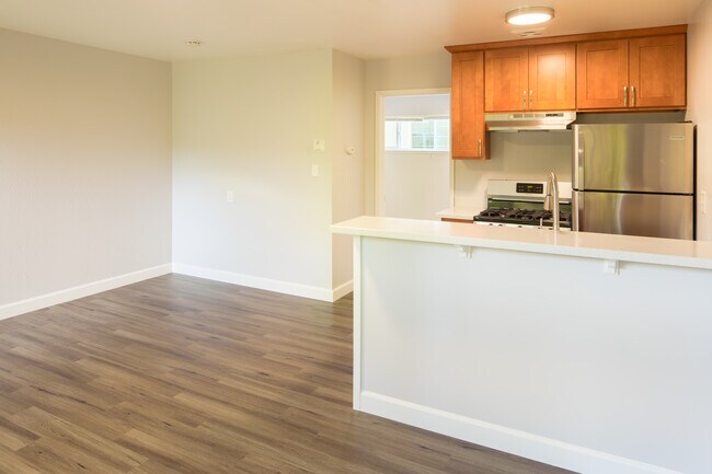 Building Photo - 475 Alcatraz Ave