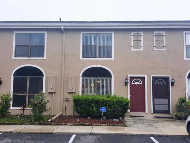 Foto del edificio - 604 Casa Park Ct #A