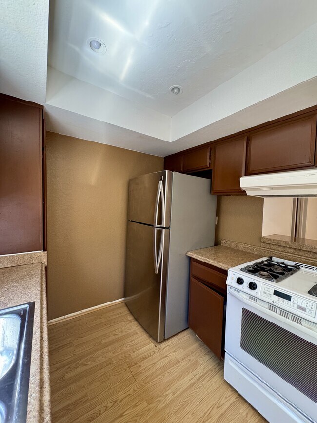 Foto del edificio - 1231 W Hillandale Ave