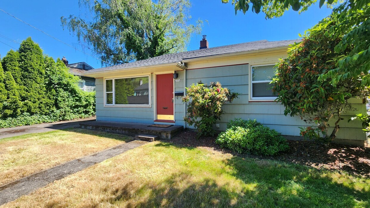 Foto principal - Updated, Close-in 2 Bedroom East Moreland ...