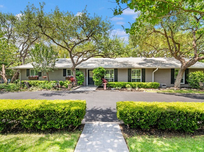 Foto del edificio - 132 Wagon Trail Rd