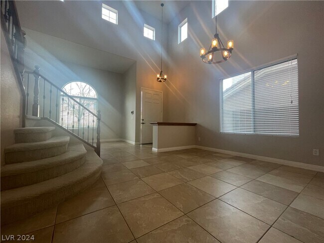 Building Photo - 11717 Via Esperanza St
