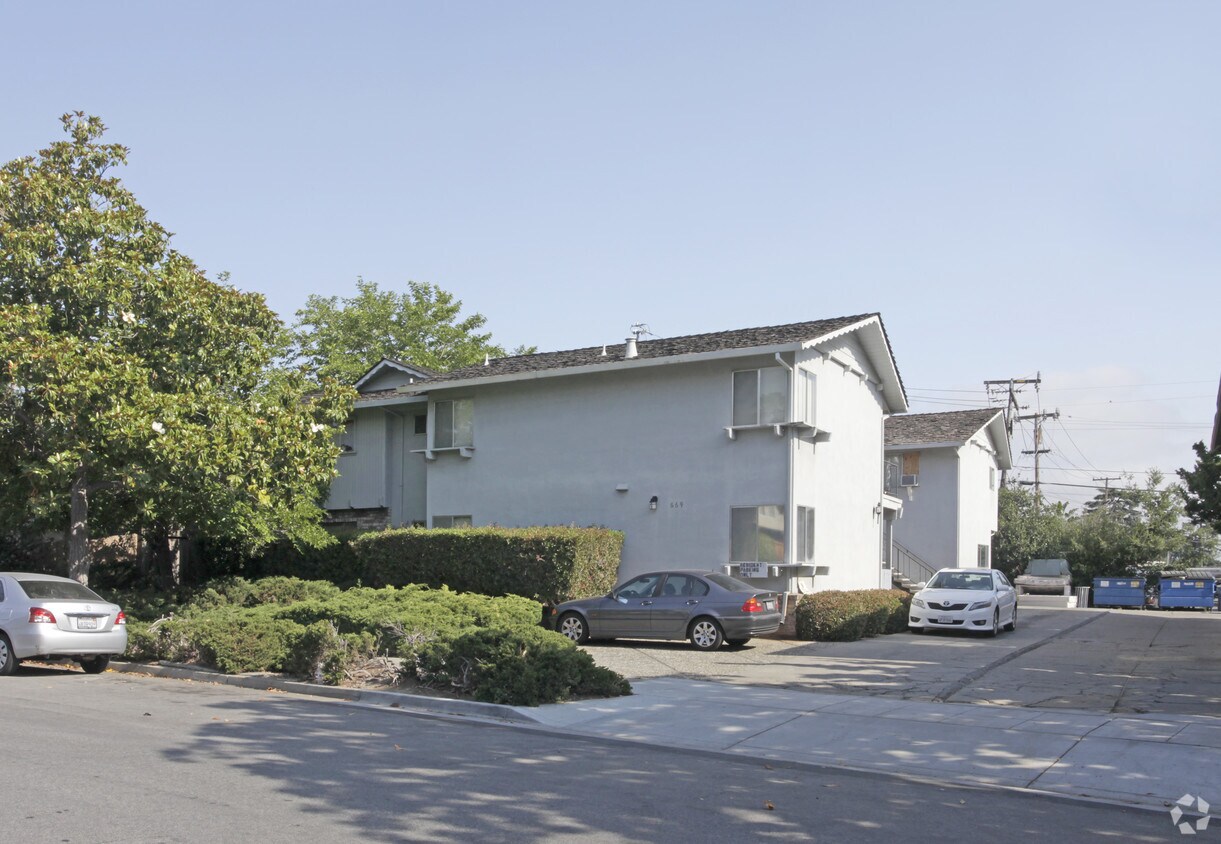 Primary Photo - 669 Kirkland Dr