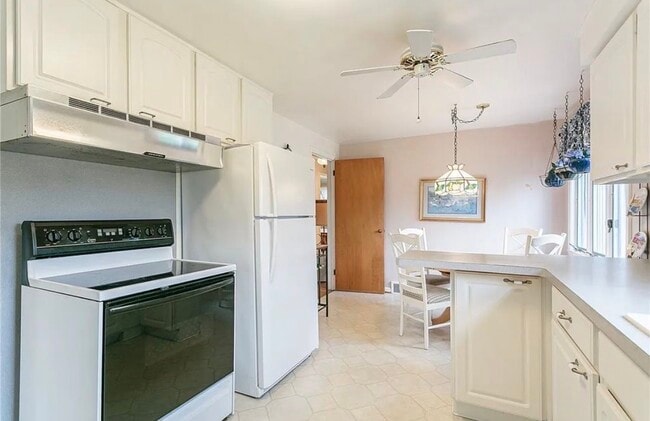 Foto del edificio - 26 Garden Dr