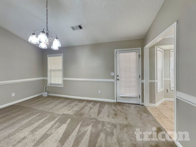 Foto del edificio - 147 Peachtree Glen Dr