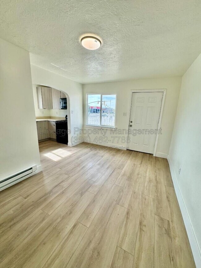 Foto del edificio - 420 W 20th St