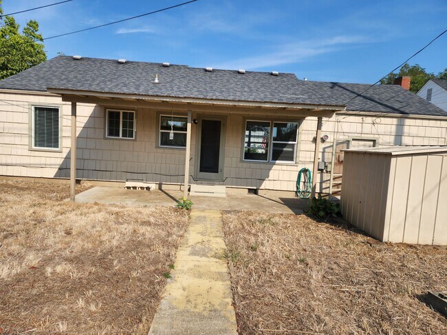 Foto del edificio - Cute 2-bedroom Bungalow home