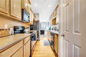 Foto del edificio - 7039 Bayrose Cir