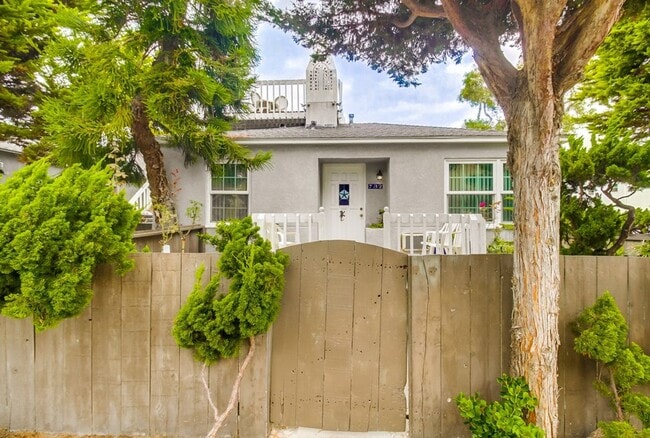 Foto del edificio - Cozy Home Between Mission Beach and Missio...