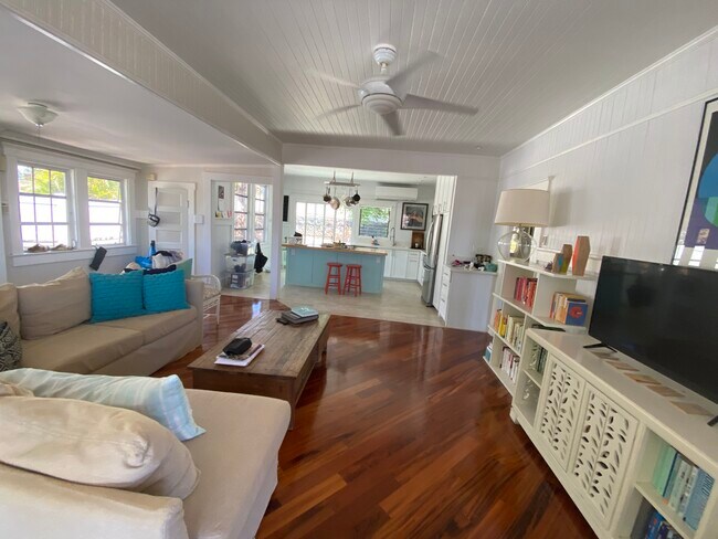 Building Photo - 1401 Wilhelmina Rise