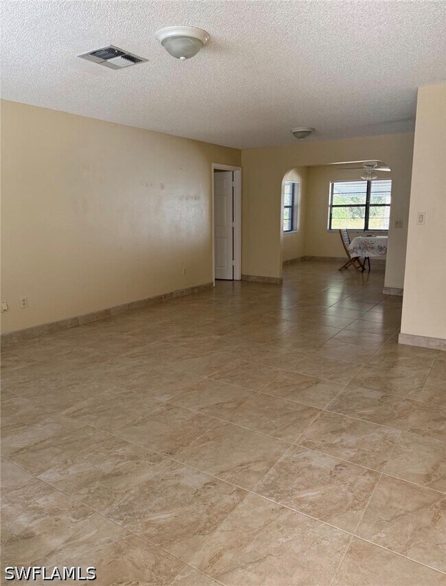Foto del edificio - 908 Primrose St
