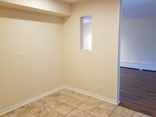 Building Photo - 12 Parkside Ct