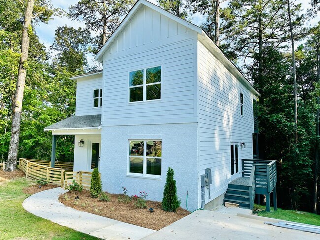 Building Photo - Home for Rent in Vestavia Hills, AL!!! Ava...