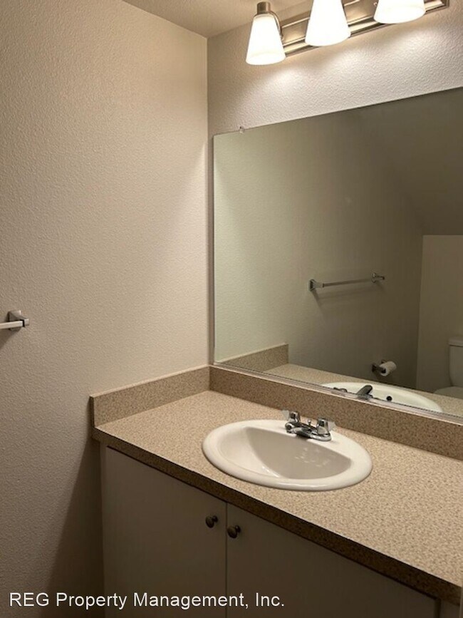 Foto del edificio - 3 br, 2.5 bath House - 824 Lawrence Drive