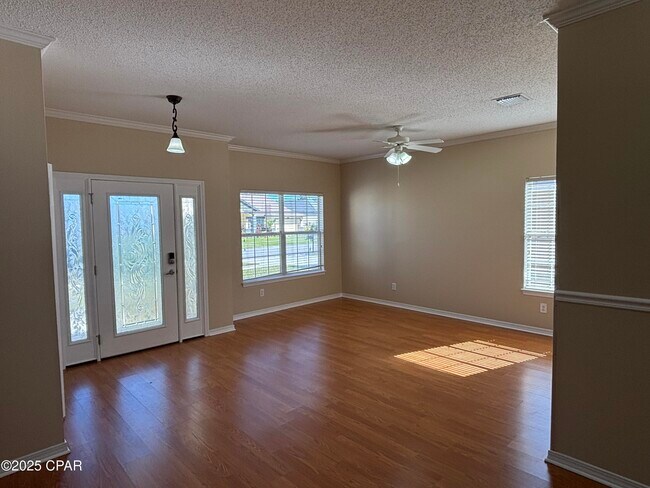 Building Photo - 3421 Cherry Ridge Rd