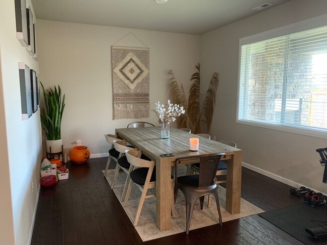 Foto del edificio - Northshore, Bothell, Millcreek 4 bedroom H...