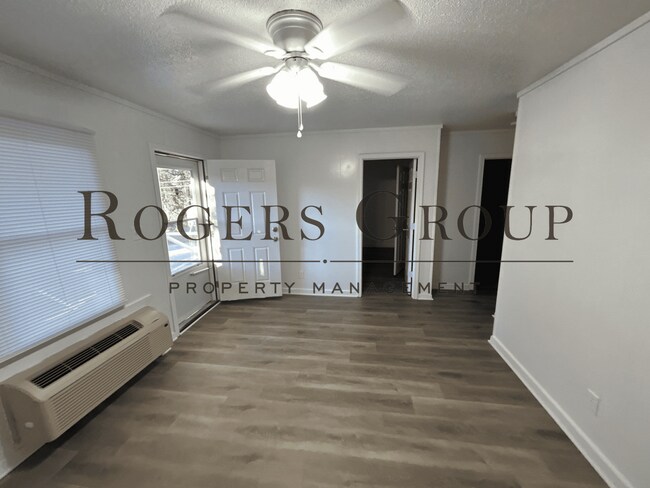 Foto del edificio - #450 - 543-545 Horner St Duplex