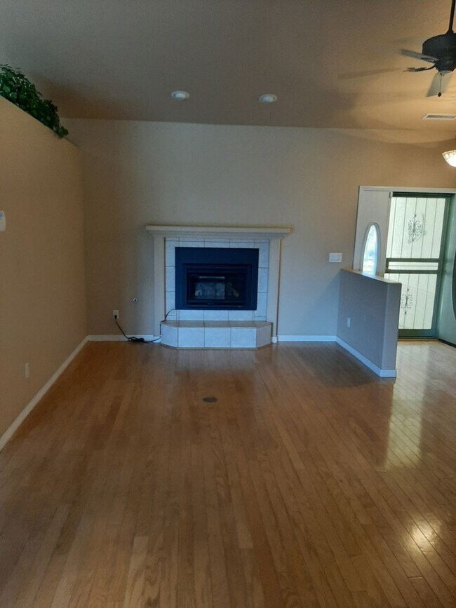 Foto del edificio - Beautiful 3 Bedroom Home located in Prescott