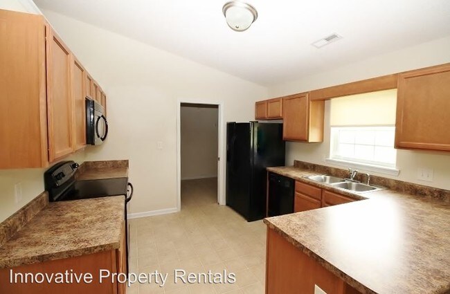 Building Photo - 211 Wingspread Ln