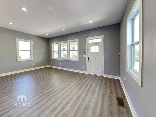 Foto del edificio - 629 Windsor St SW