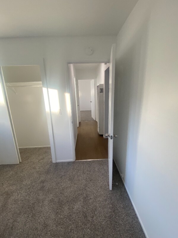 Building Photo - 305 Esplanade Rd