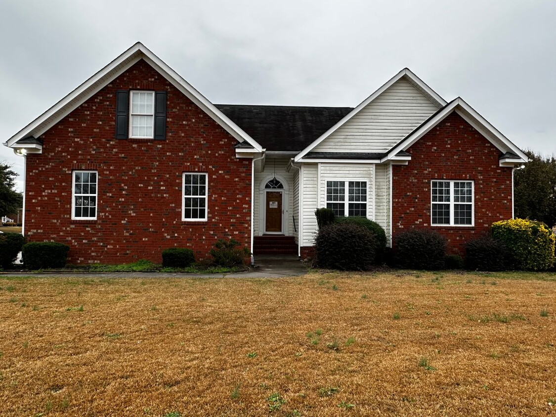 Primary Photo - 104 Morgan Trace Lane