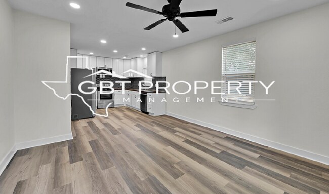 Foto del edificio - Spacious 4 Bed, 2 Bath Home for Rent – Reuter Ave, Waco, TX