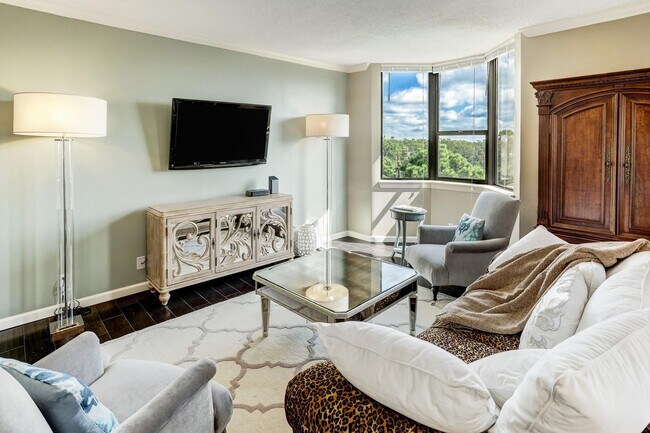 Foto del edificio - 651 Bering Dr