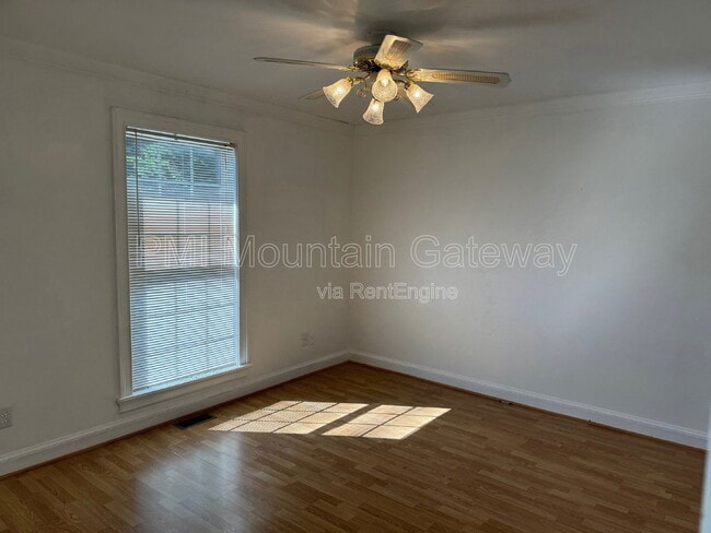 Foto del edificio - 73 Birdie Ln