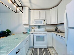 Building Photo - 2400 S Ocean Dr