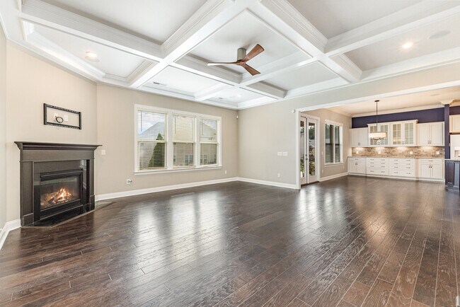 Foto del edificio - 6225 Majesty Ct