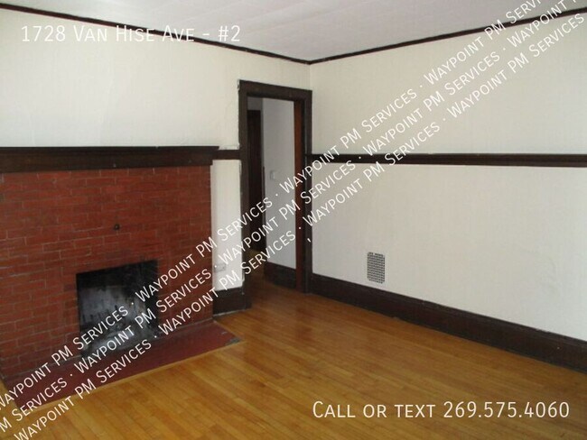 Foto del edificio - 1728 Van Hise Ave