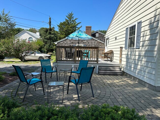 Foto del edificio - 100 Hull St