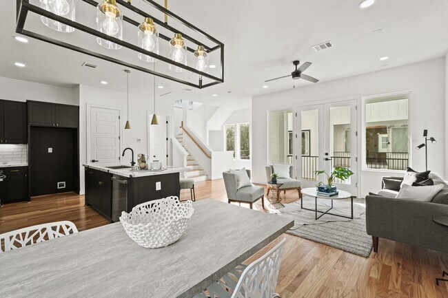 Building Photo - 9426 Campbell Rd