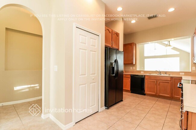 Building Photo - 30718 Pumpkin Ridge Dr