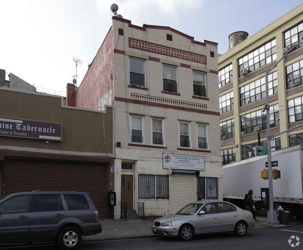 Building Photo - 706 Myrtle Ave