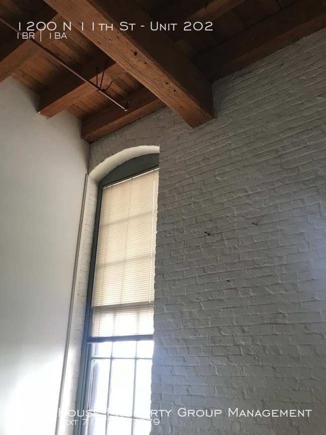 Building Photo - Converted Warehouse Apartment Space