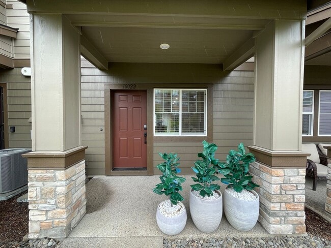 Photo - Beautiful, Bight & Modern 2Bd/2.5Ba Townhome in North Bethany! Two car attached garage, In unit l...