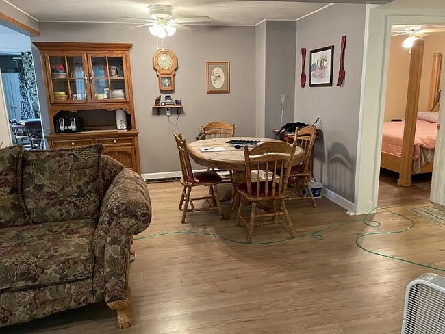 Foto del edificio - 7901 Loud Dr