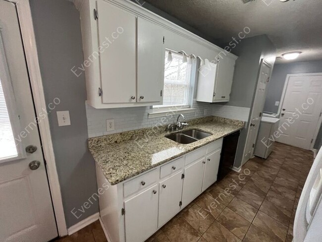 Foto del edificio - 217 Buffalo Creek Dr