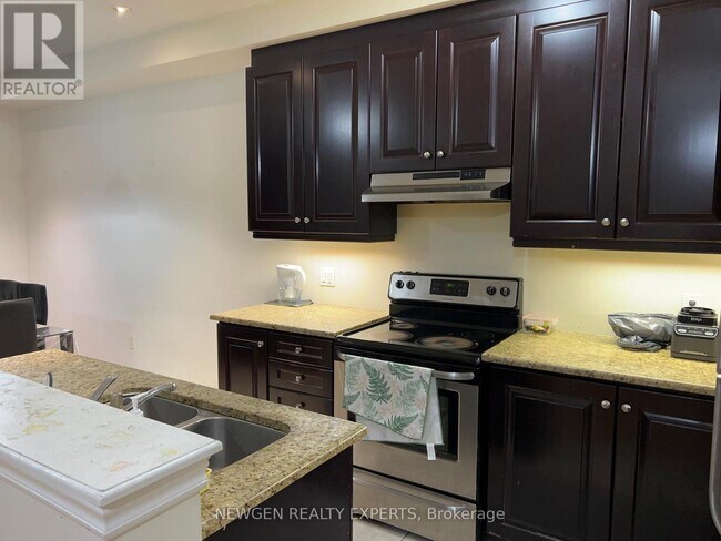 Building Photo - 188 Sky Harbour Dr