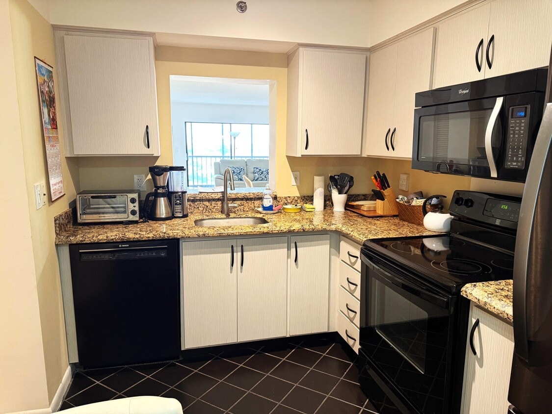 Foto principal - 7240 Huntington Ln